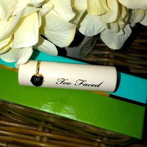 🚨LAST CHANCE!! NWOB Too Faced Drunk Dial Matte Lipstick🚨